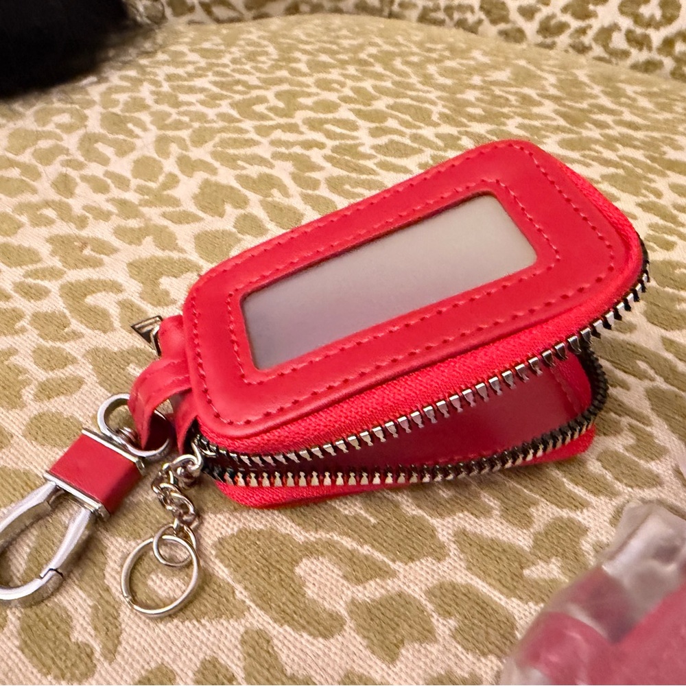 Red Keychain Wallet - Picture 6 of 8
